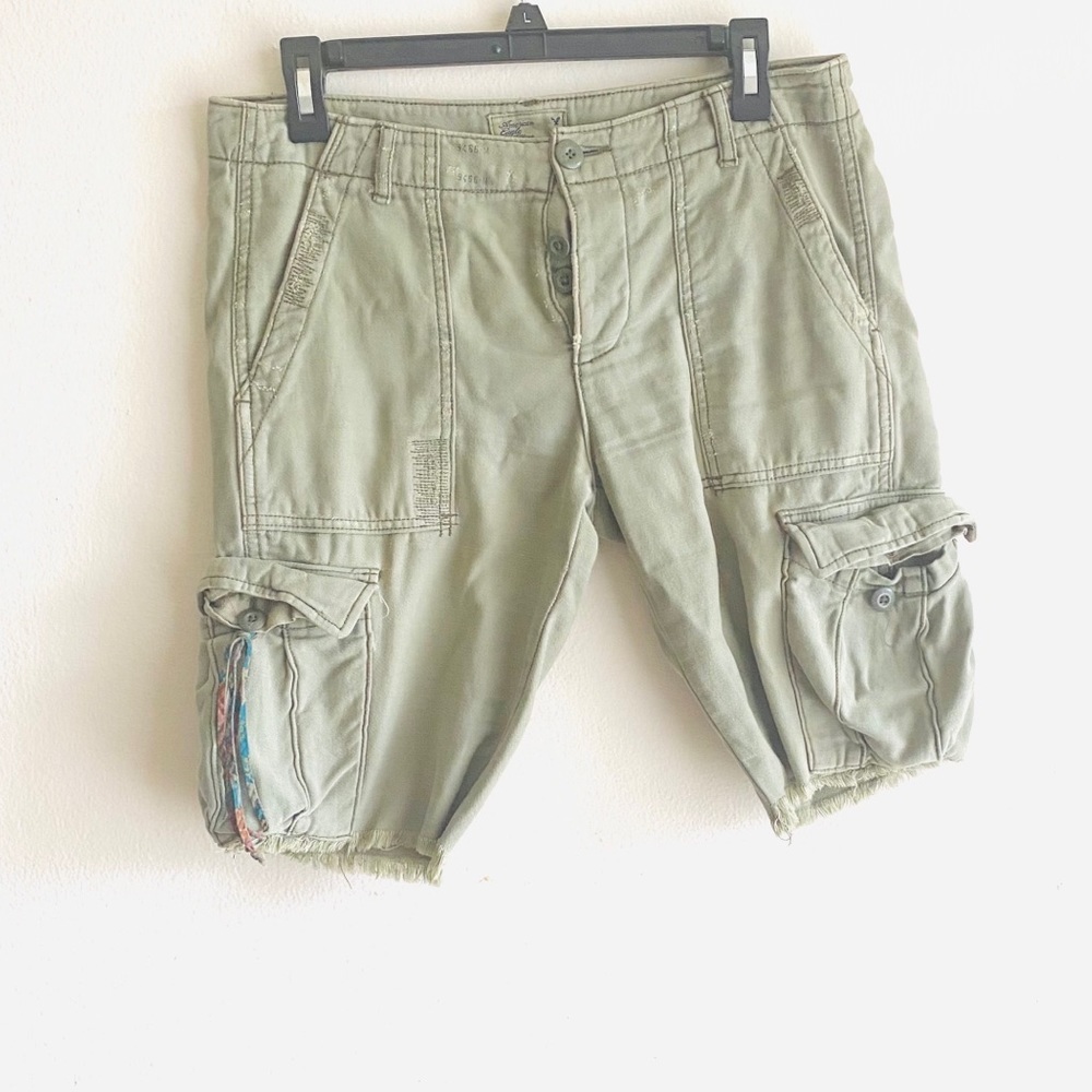 American Eagle 🦅 Outfitters Cargo Shorts